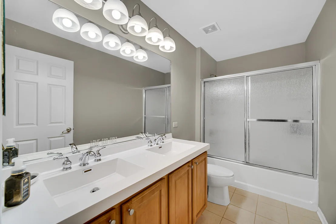 Photo of 385 Post Oak Circle