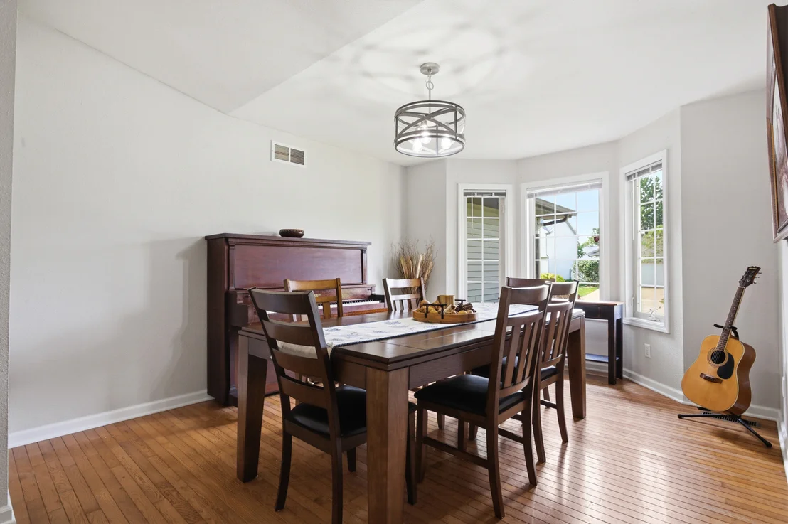 Photo of 1802 Silver Hill Drive