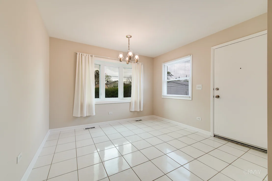 Photo of 691 Westmere Road