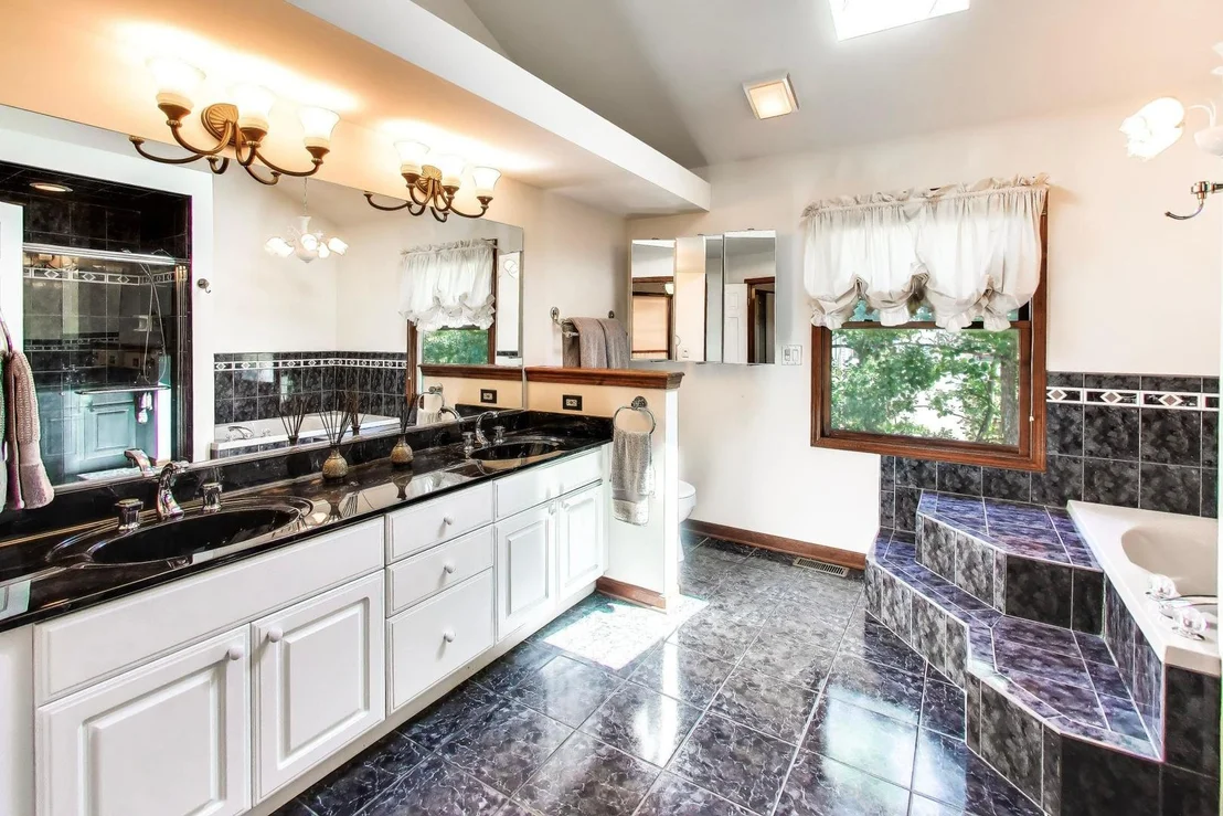 Photo of 133 Schiller Place
