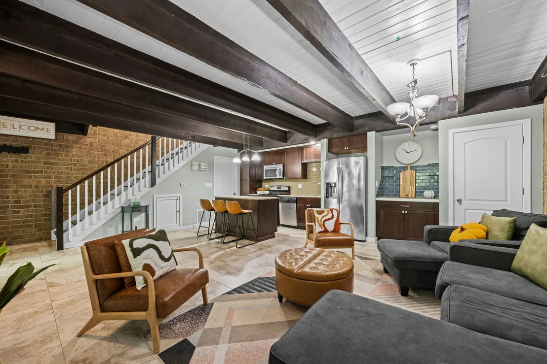 Photo of 607 Kenneth Circle
