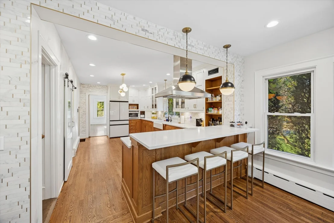 Photo of 176 Riverside Road