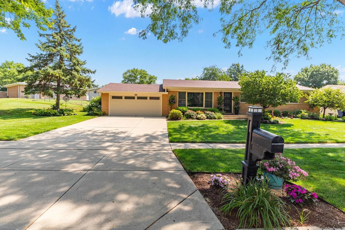 Photo of 532 MERLIN Drive