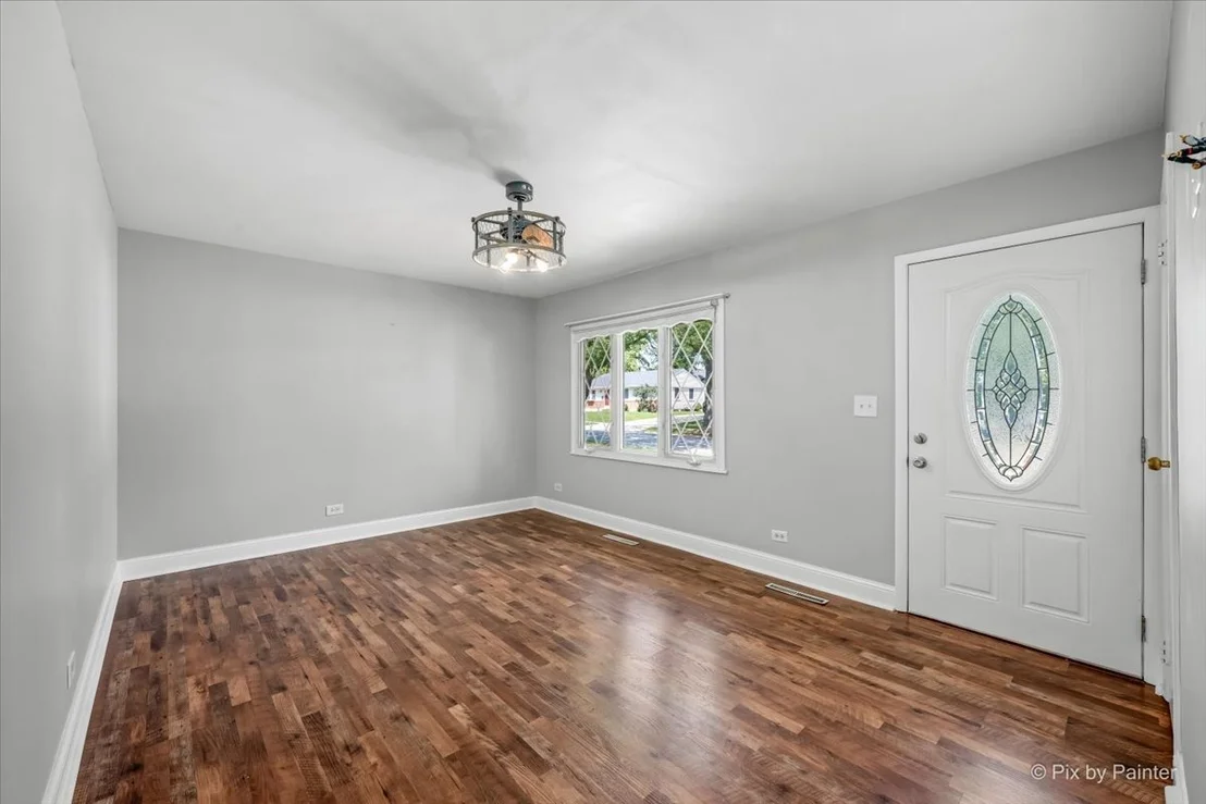 Photo of 303 Mark Avenue