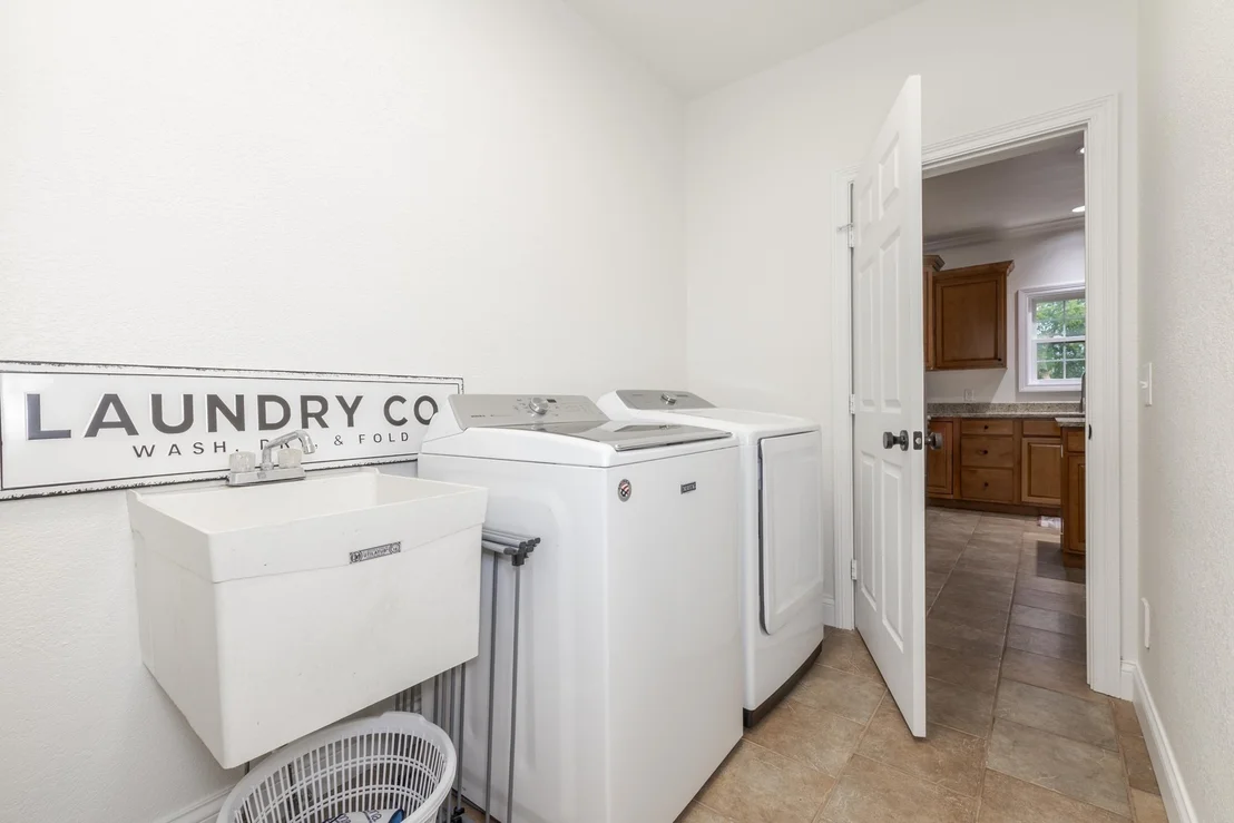 Photo of 980 Balsam Road