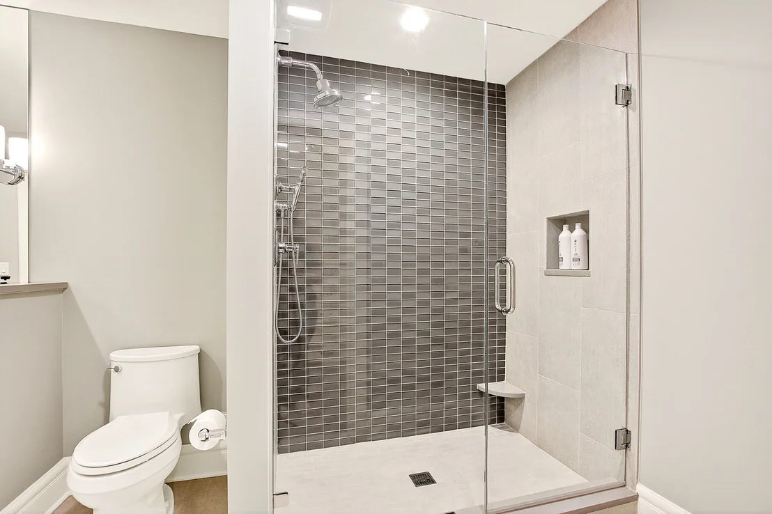 Photo of 827 Edgewater Parkway