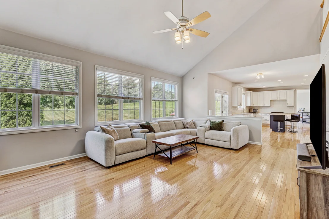 Photo of 5587 Notting Hill Road