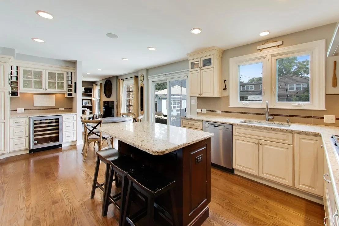 Photo of 3331 Maple Leaf Drive