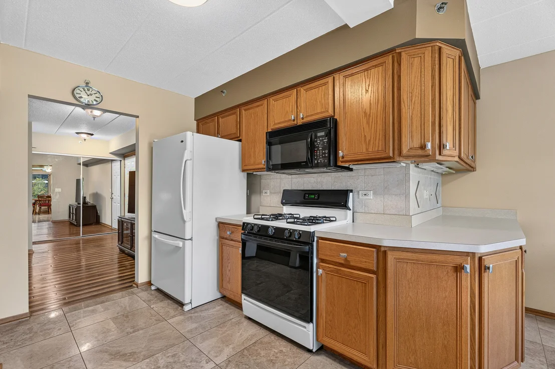 Photo of Unit 2D at 6845 Forestview Drive