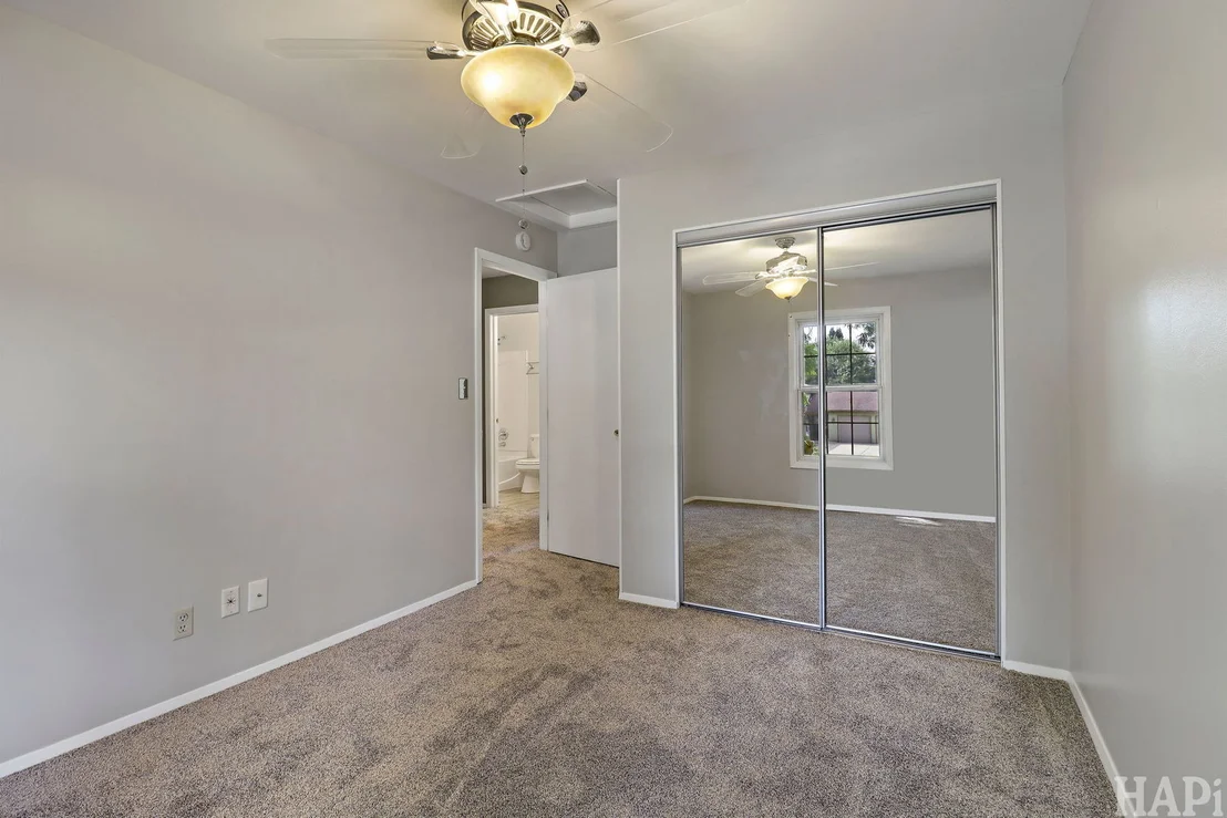 Photo of 5014 W Greenbrier Drive