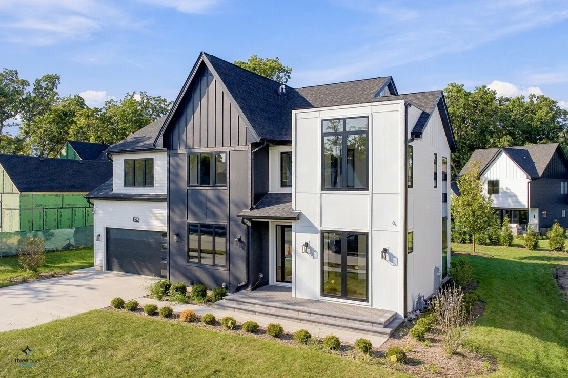 Photo of 425 Forest Edge Drive