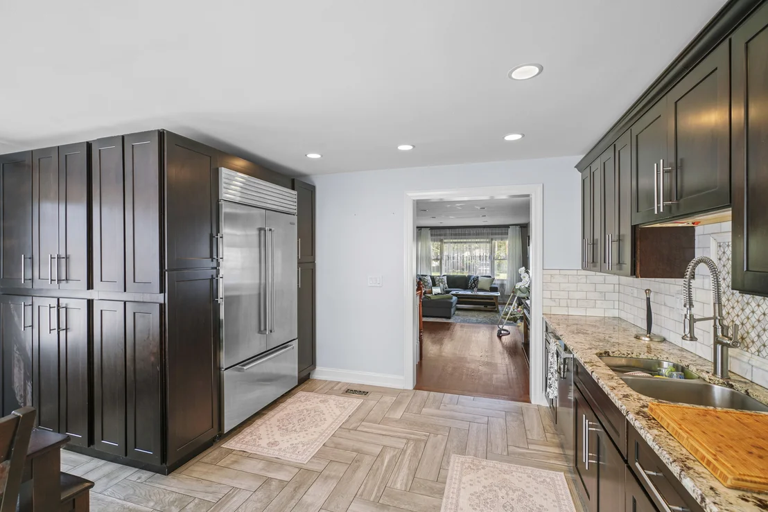 Photo of 421 Vassar Lane