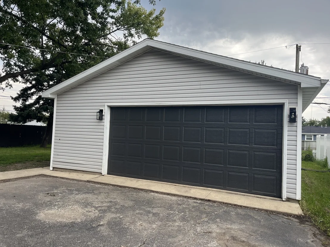 Photo of 11 bonds Drive