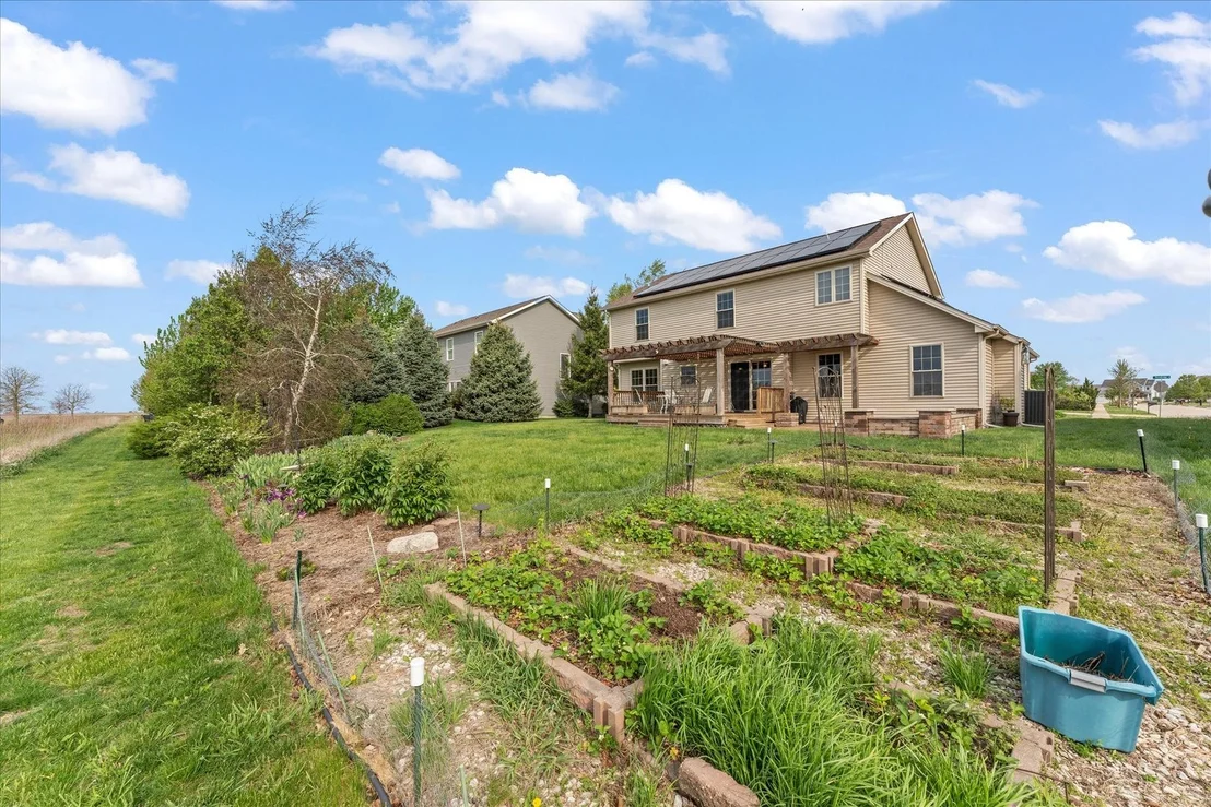 Photo of 5101 Stonebridge Drive