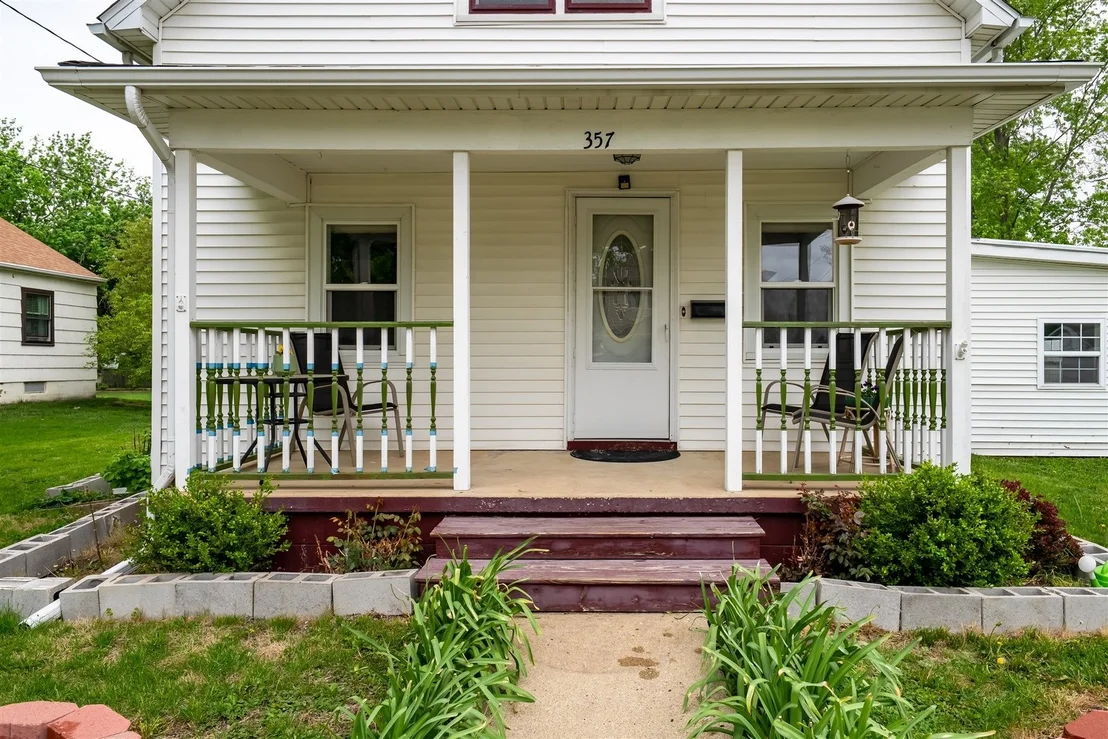 Photo of 357 W 3rd Street
