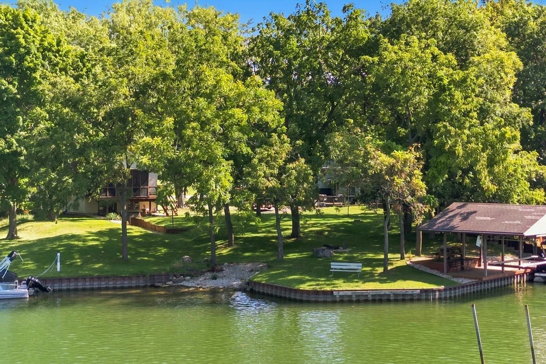 Photo of 154 Beachview Court