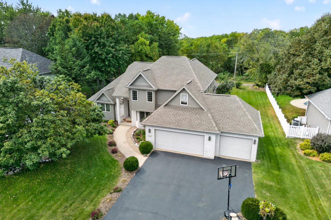 Photo of 9176 Forest Ridge Drive