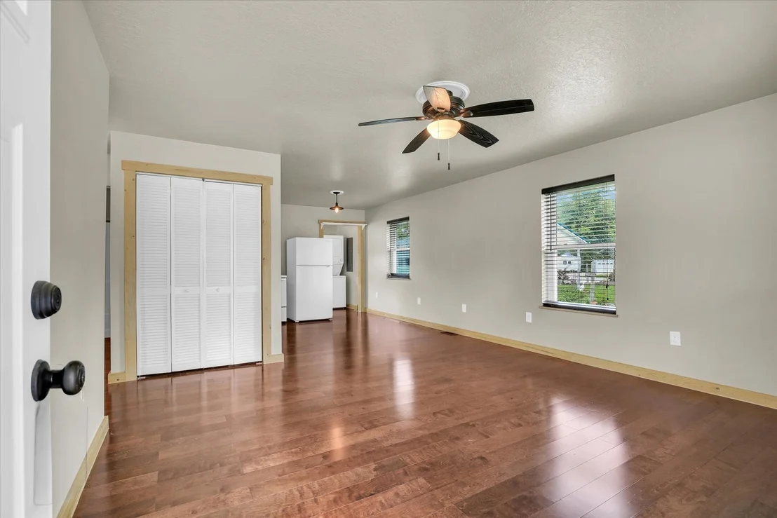 Photo of 521 N McClellan Street