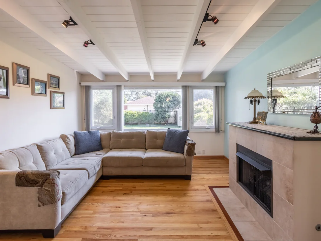 Photo of 5477 N Octavia Avenue