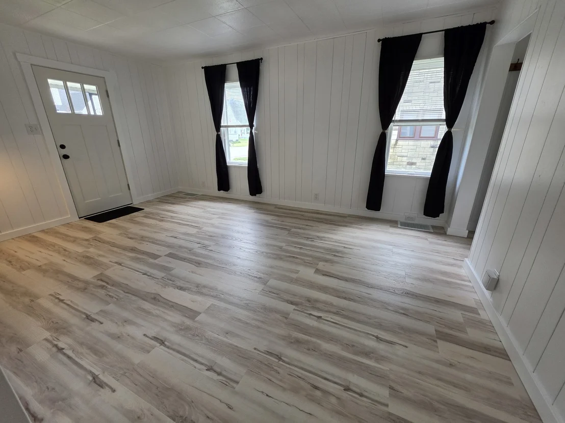 Photo of 907 Retz Drive