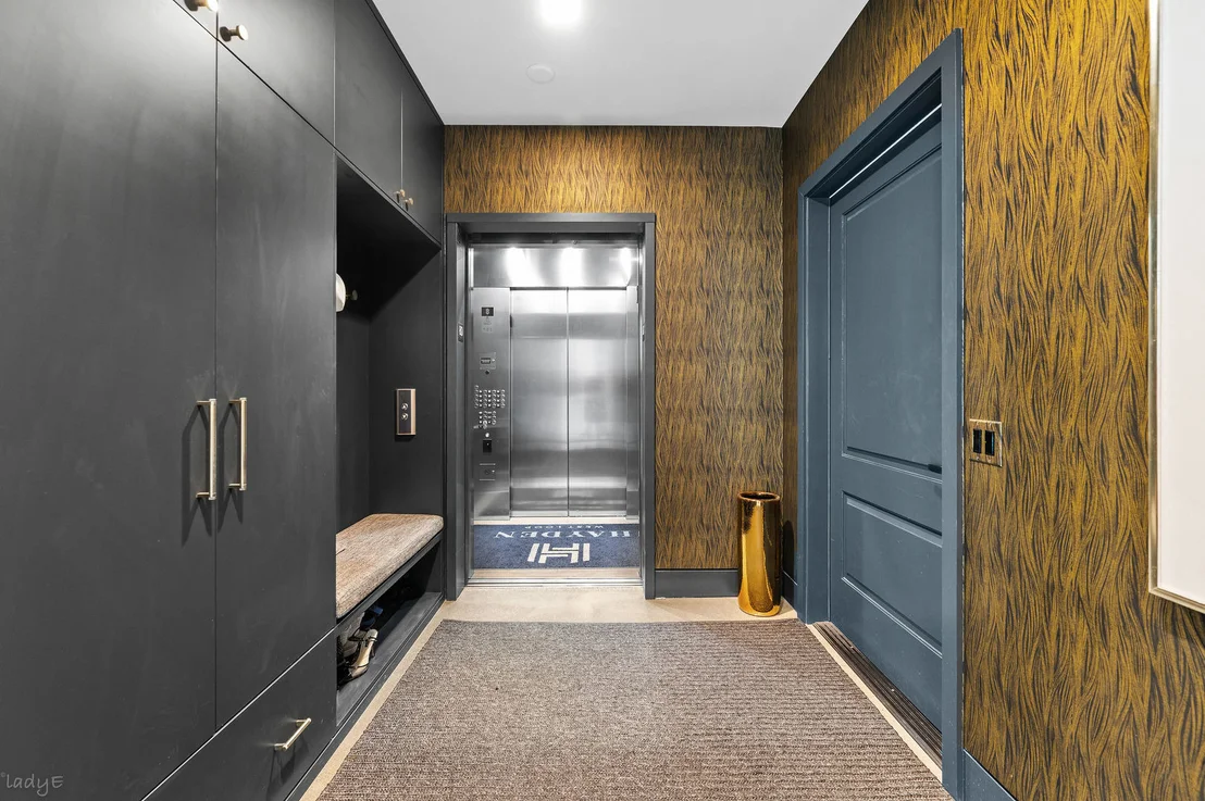 Photo of Unit PH8D at 1109 W Washington Boulevard