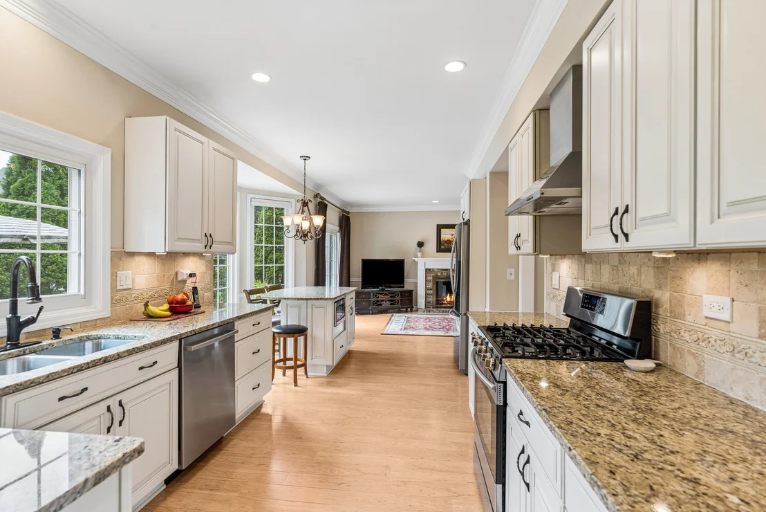 Photo of 687 Rose Lane