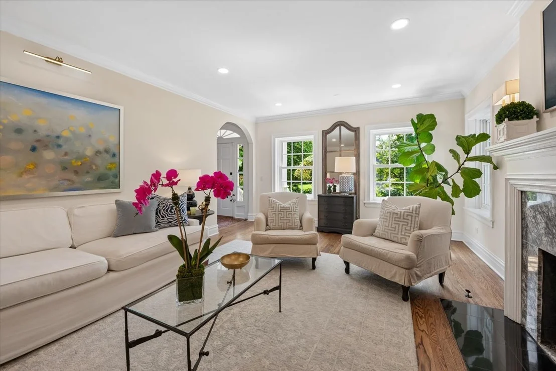 Photo of 579 Hill Terrace