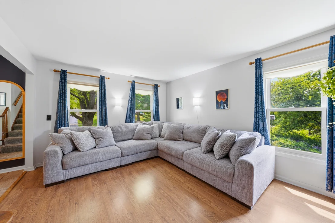 Photo of 260 Hillhurst Drive