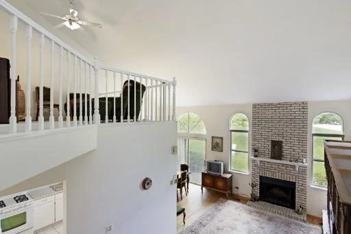 Photo of 951 Ridgefield Lane