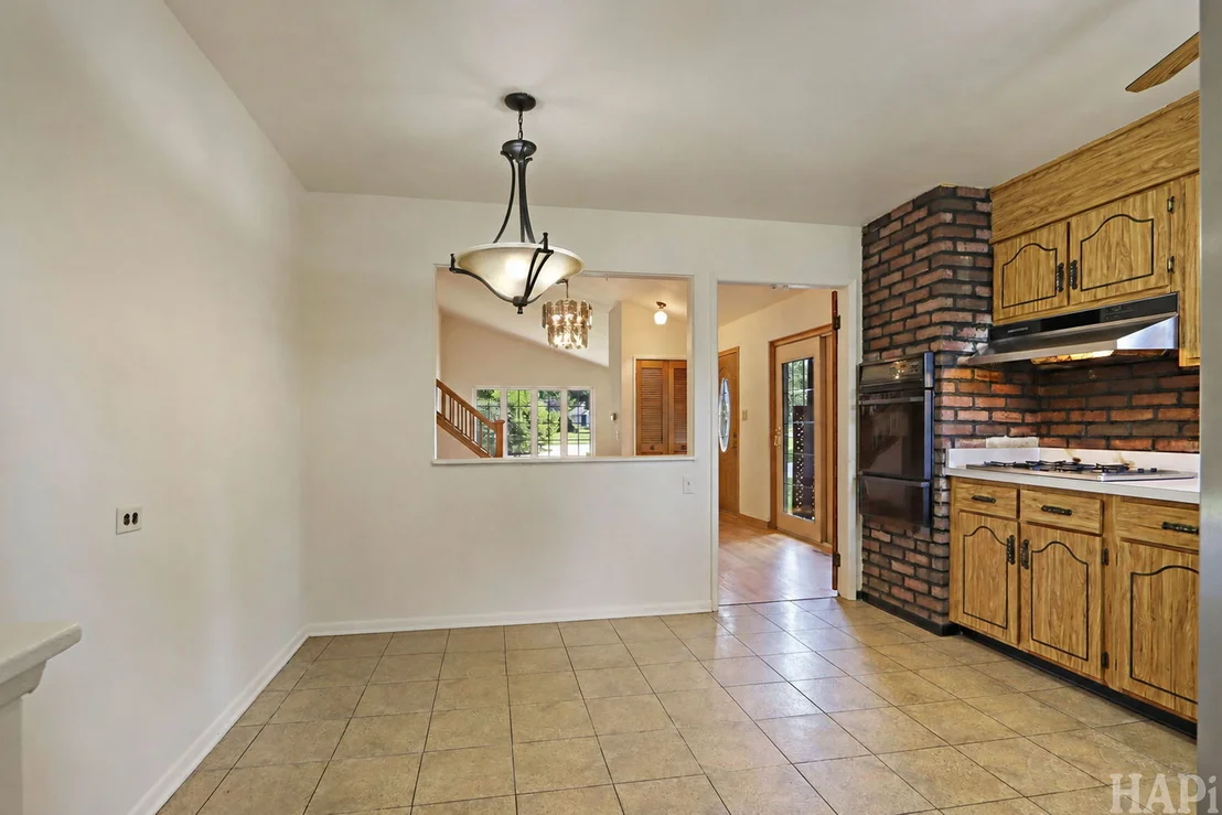 Photo of 412 Warren Road