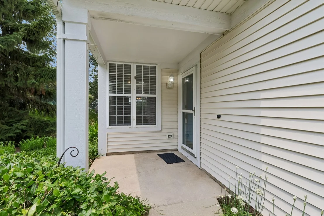 Photo of 2986 Waters Edge Circle