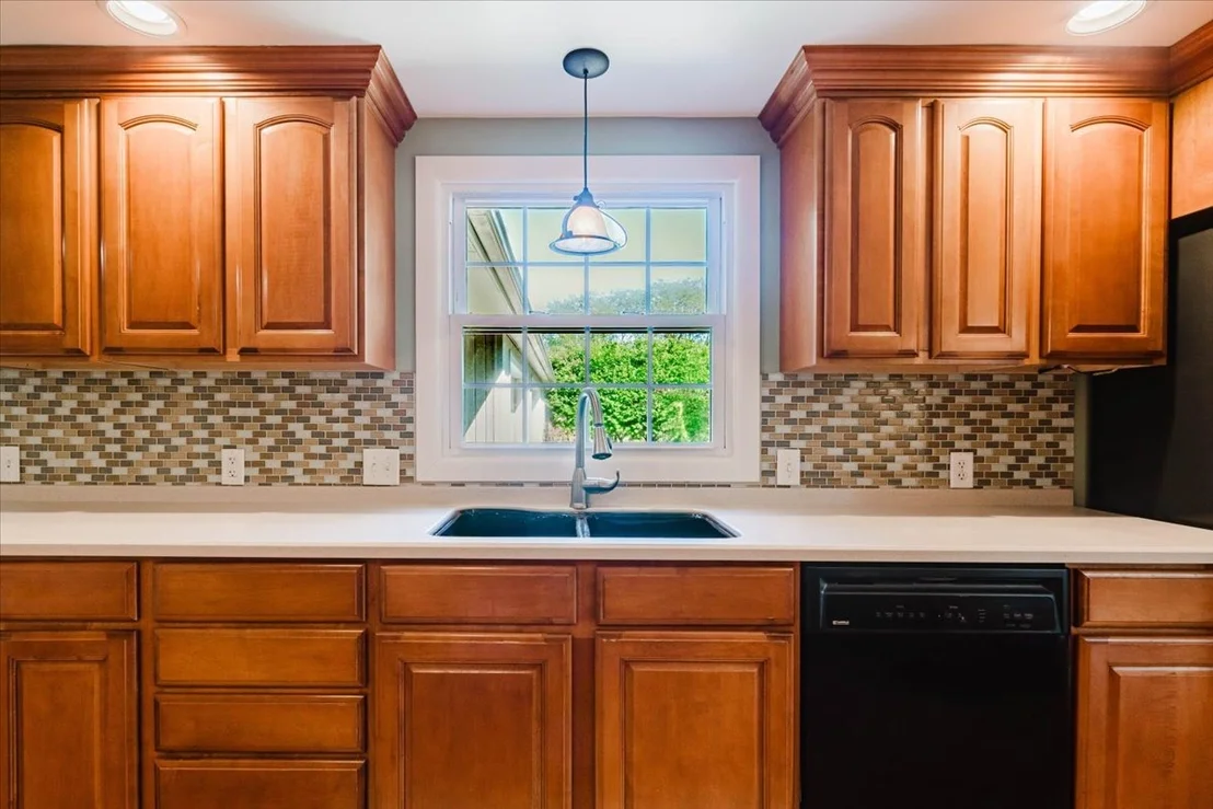 Photo of 914 Hastings Drive