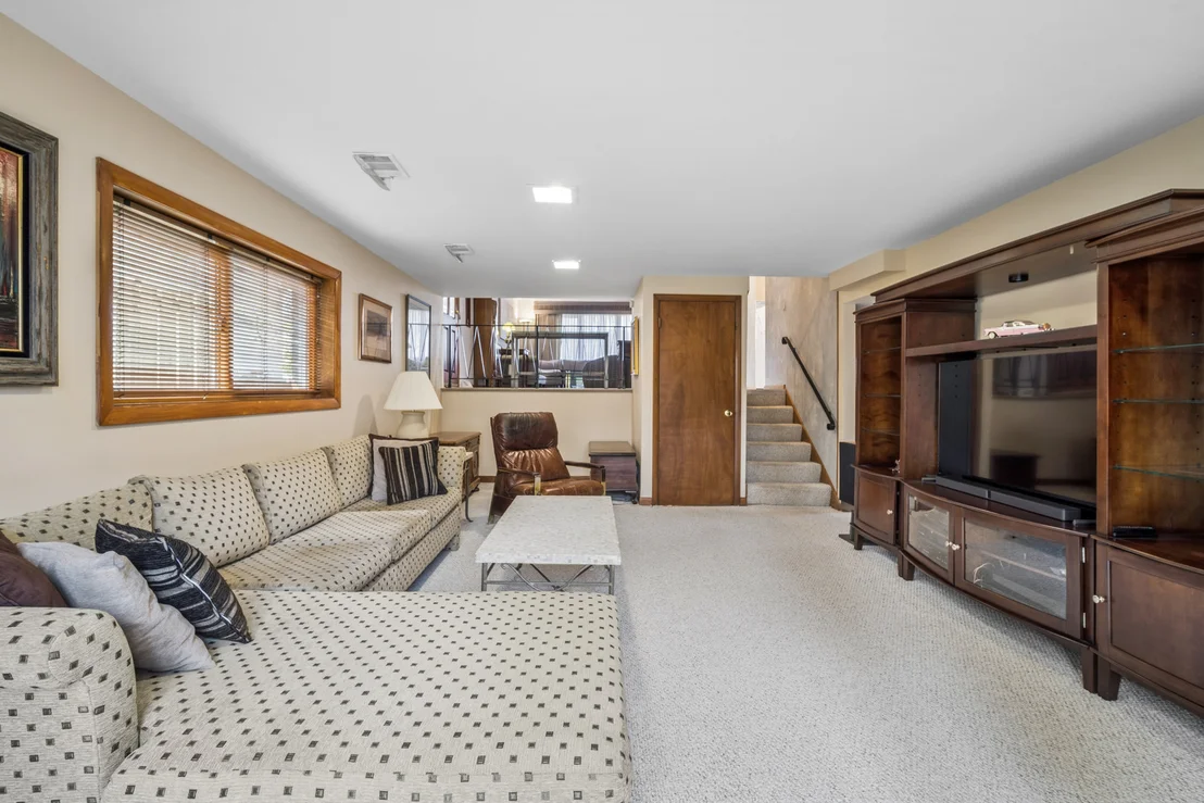 Photo of 621 Echo Lane