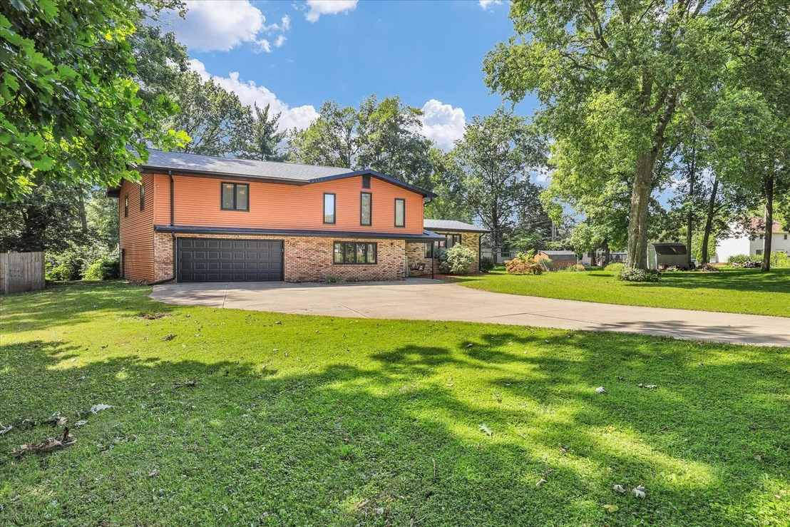 Photo of 715 Cortez Drive