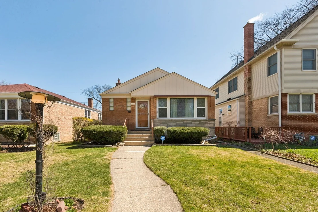 Photo of 207 Brown Avenue