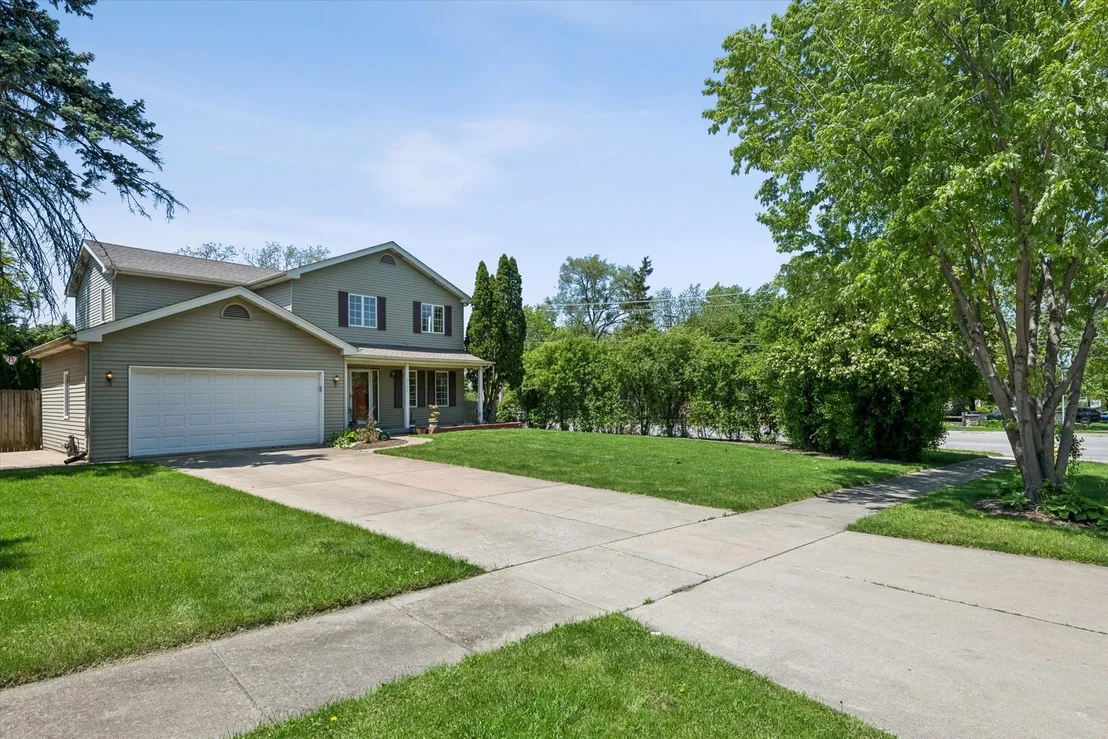 Photo of 2142 N Summit Street