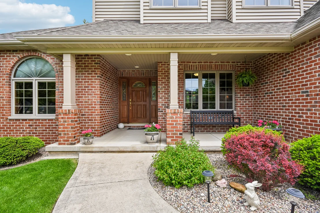 Photo of 1041 Lakeview Drive