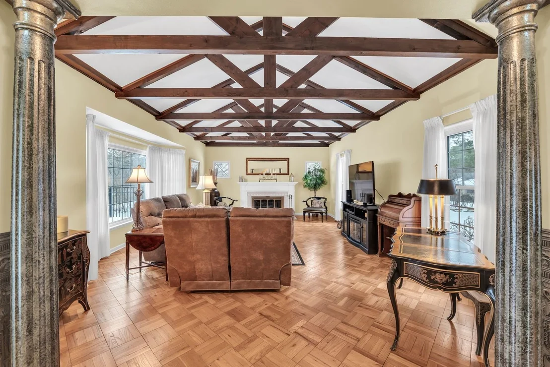 Photo of 10 Deerpath Lane