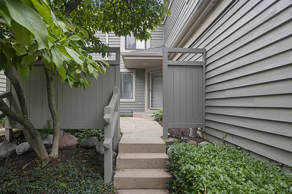 Photo of 488 White Oak Lane