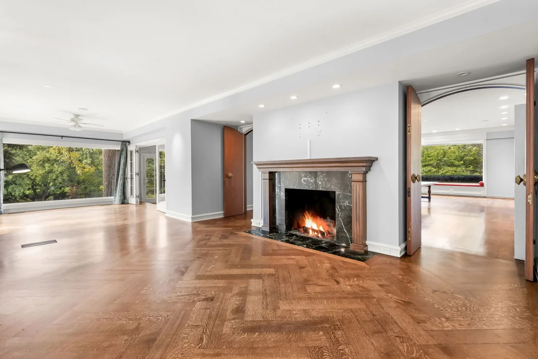 Photo of 1125 Longvalley Road