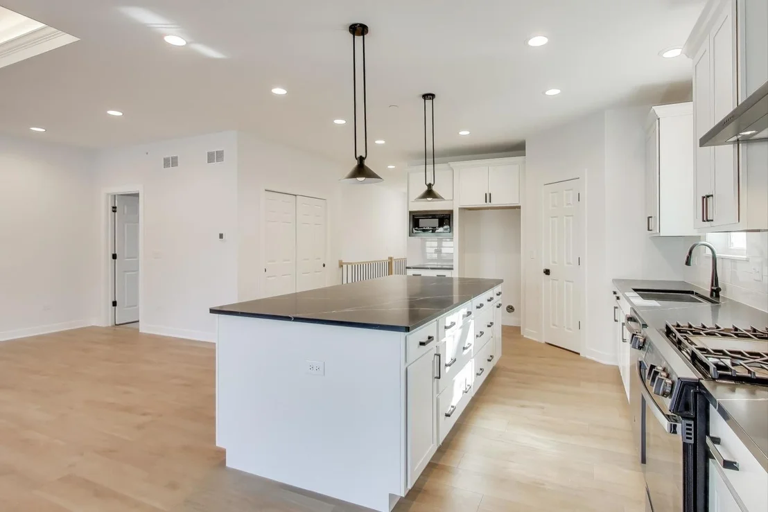 Photo of 902 N Quentin Street