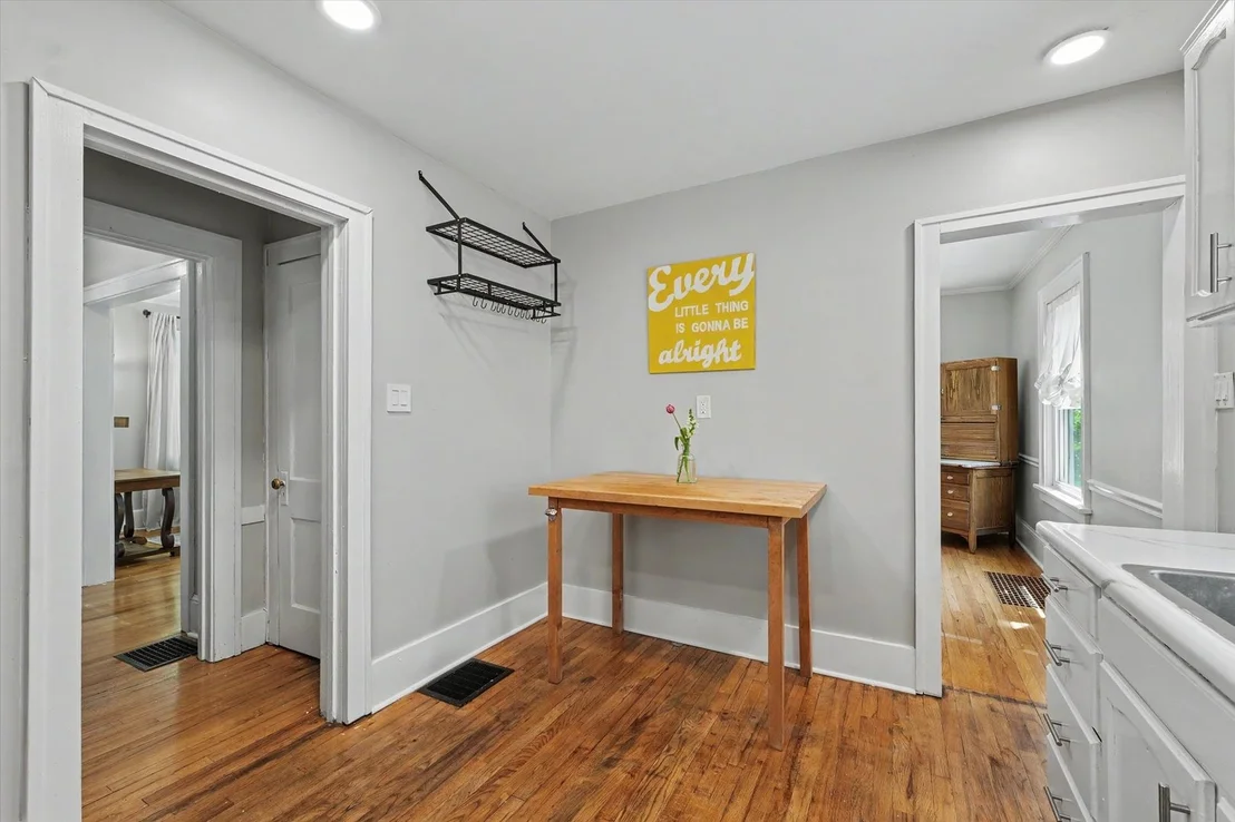 Photo of 1202 W Healey Street