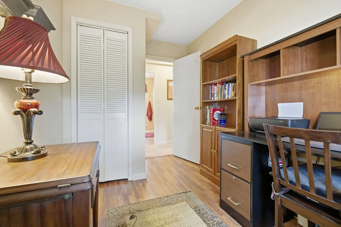 Photo of 1210 Greenlawn Drive