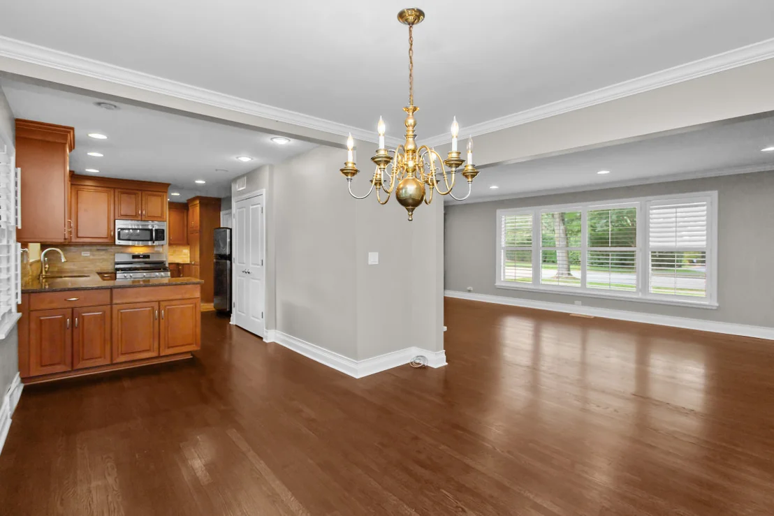 Photo of 807 Surrey Lane