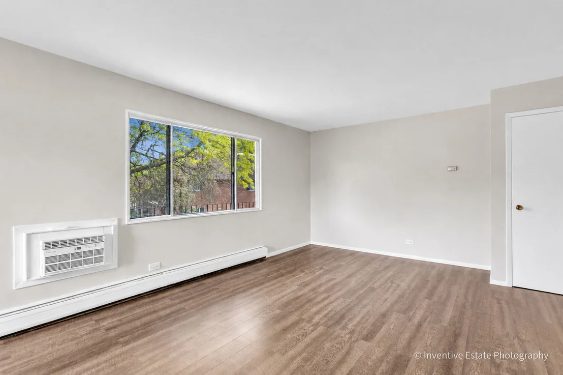 Photo of Unit 18 at 2506 Algonquin Road