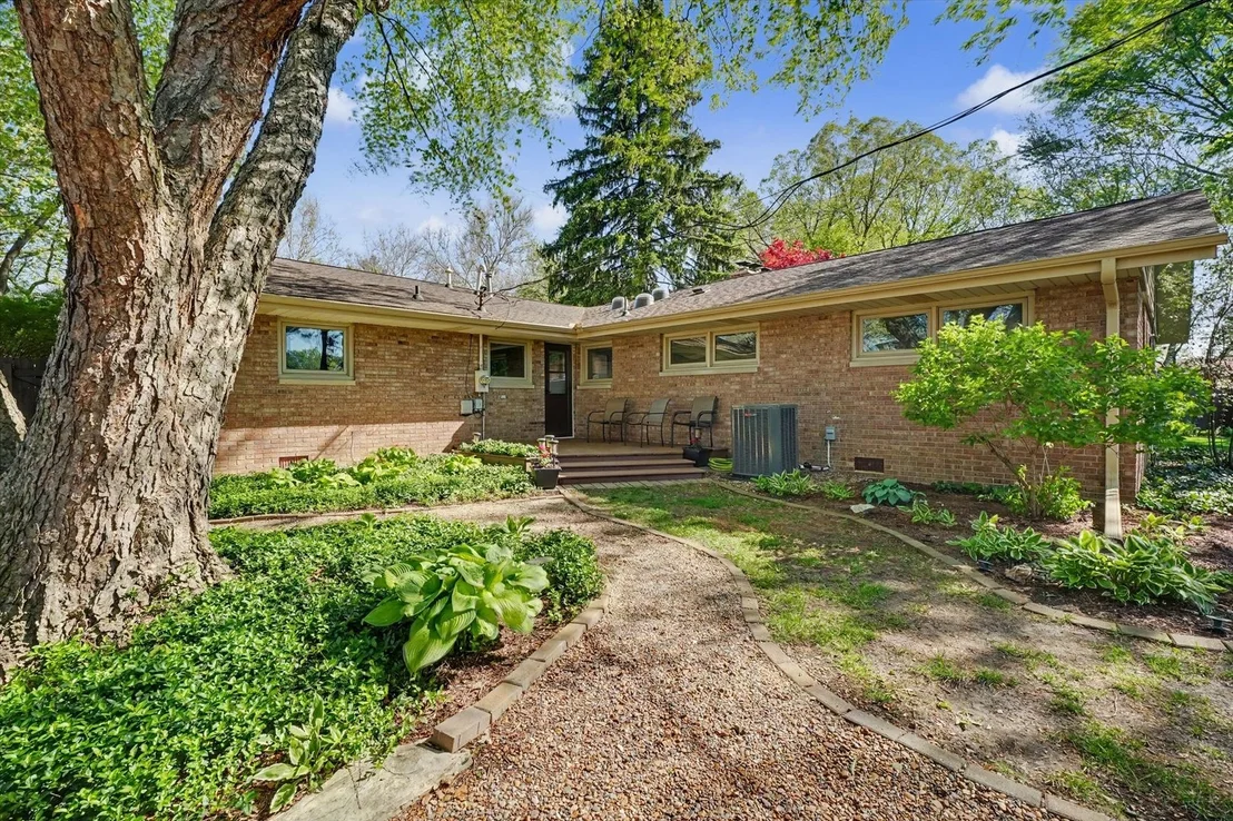 Photo of 1115 Foothill Drive