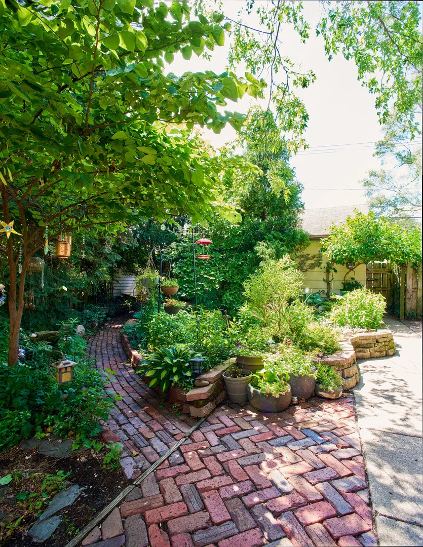 Photo of 831 Circle Avenue