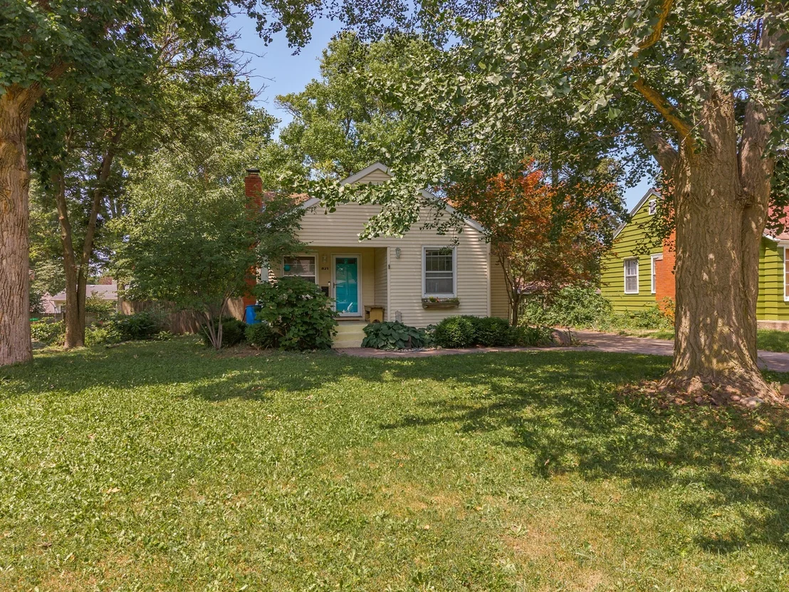 Photo of 821 Normal Avenue