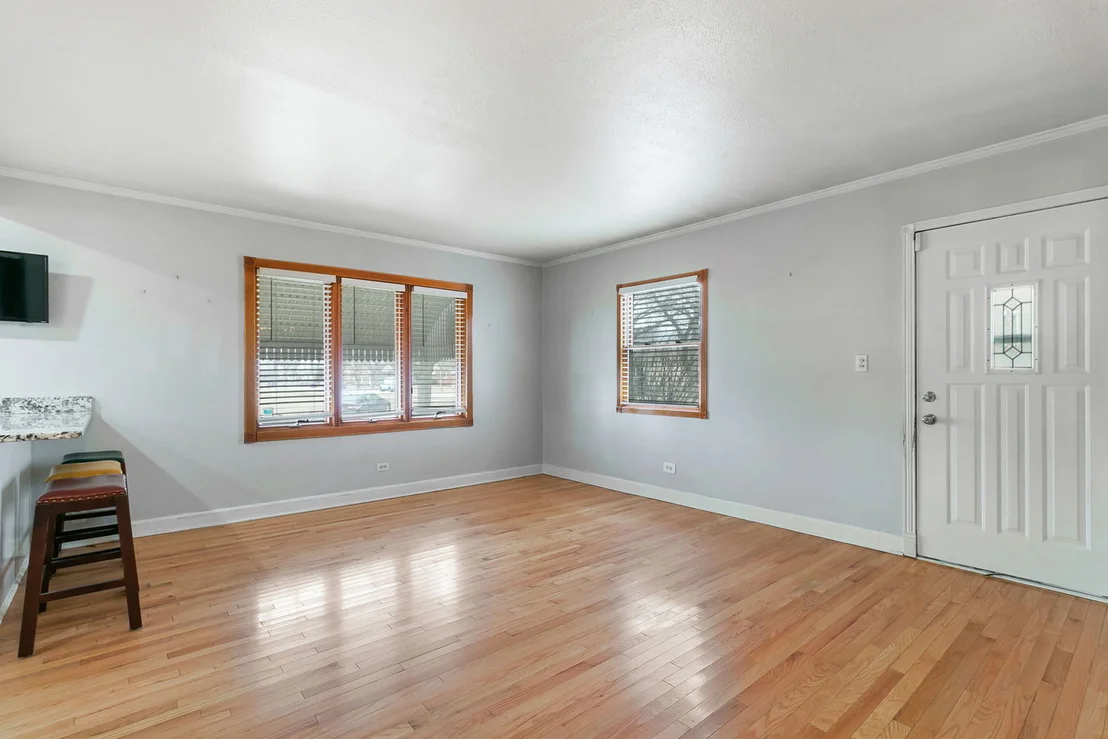 Photo of 4539 Clyde Avenue