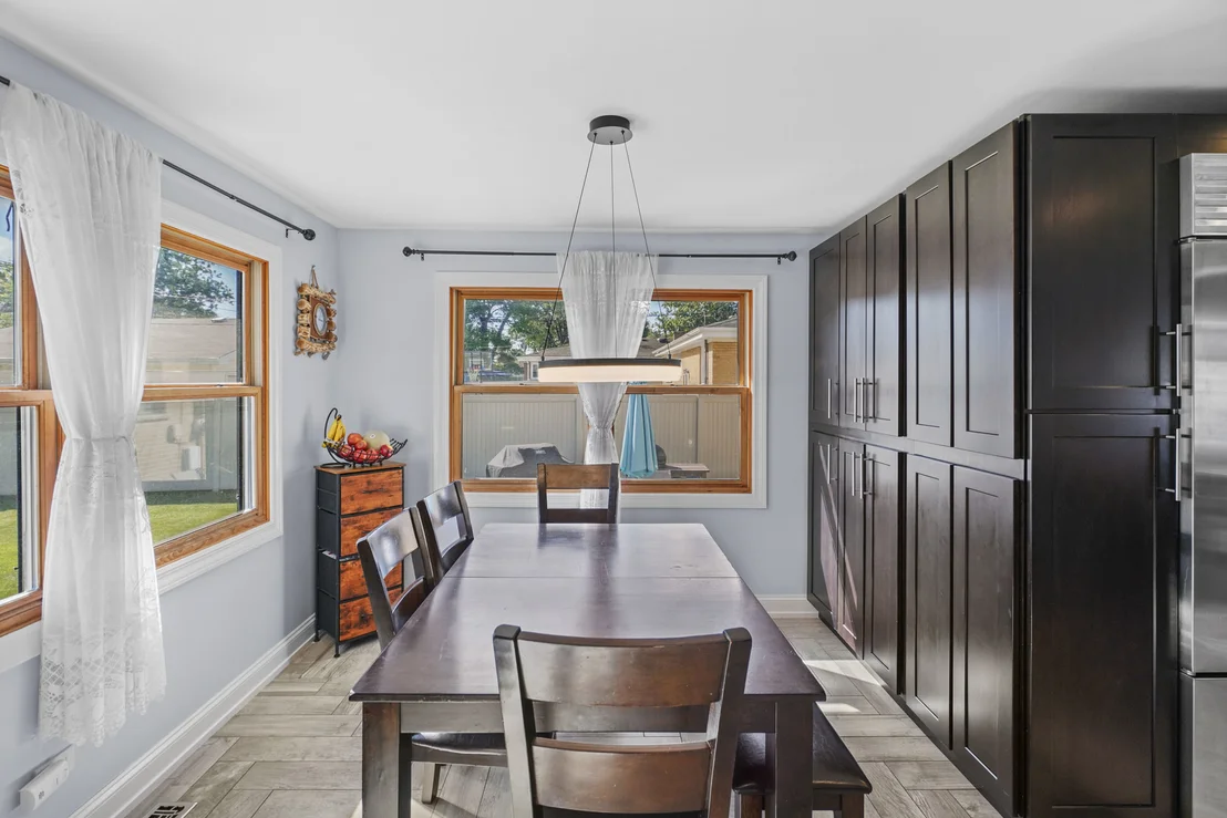 Photo of 421 Vassar Lane